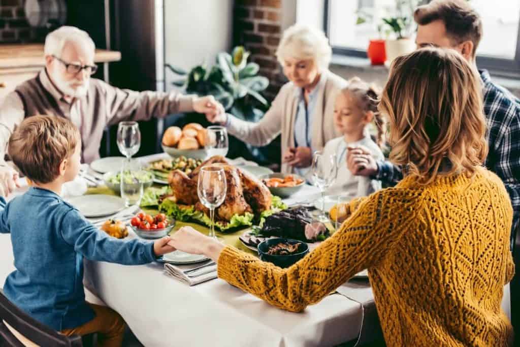 How To Host Thanksgiving Dinner