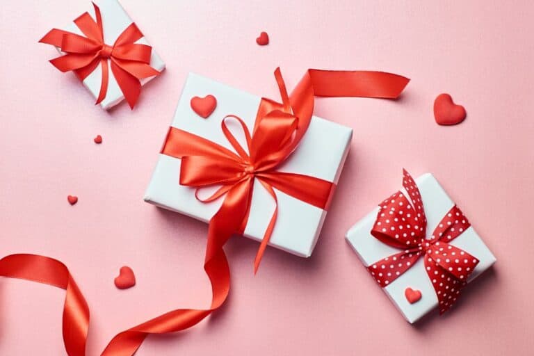Valentine’s Gifts for Coworkers: Thoughtful and Fun Ideas